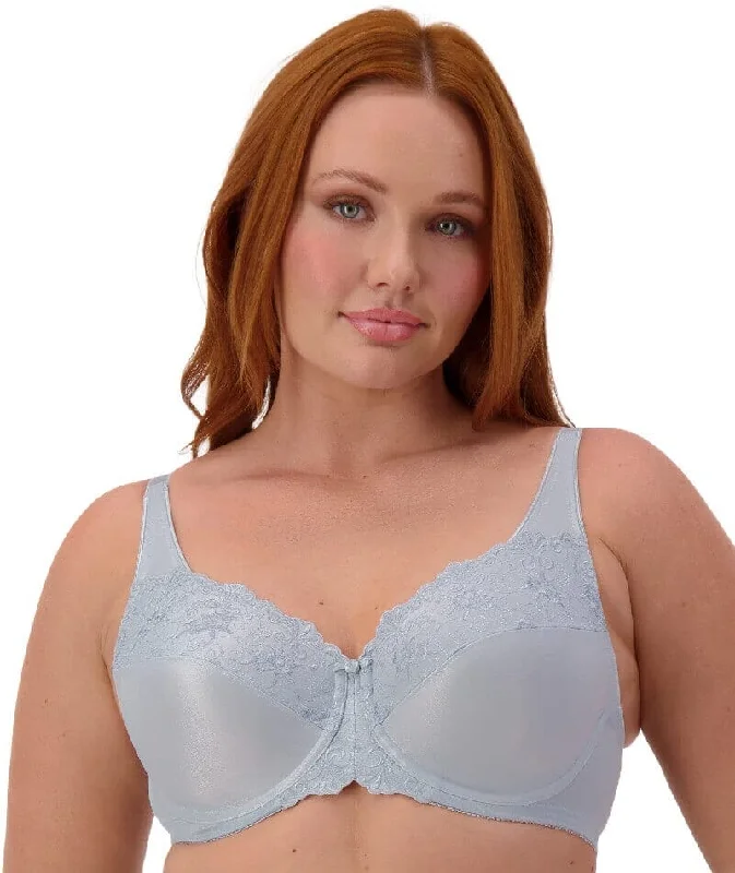 Price Drop Alert Triumph Embroidered Minimizer Bra - Pearl Grey