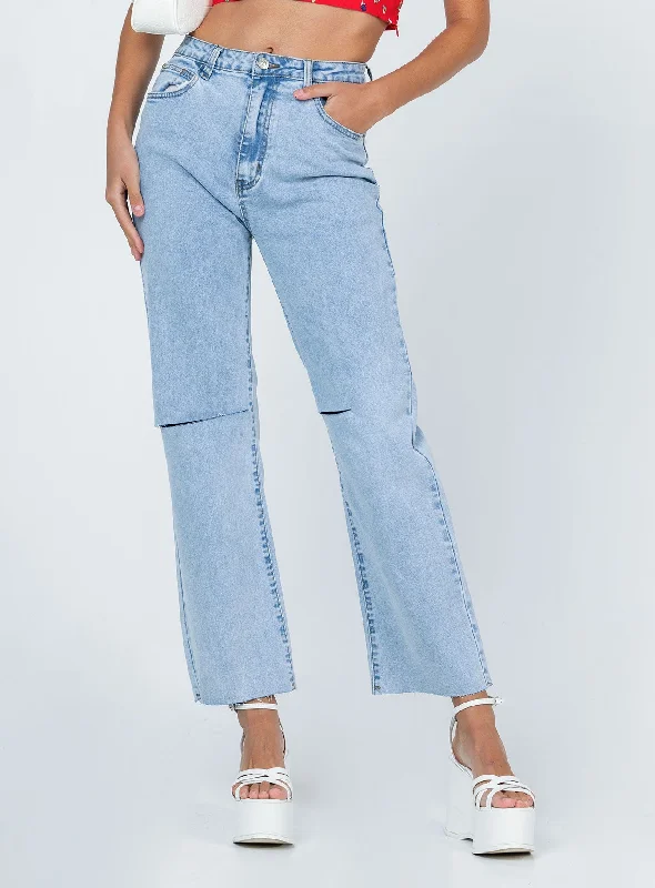 Weekend Bargains to Sizzle Daysia Lightwash Denim Jeans
