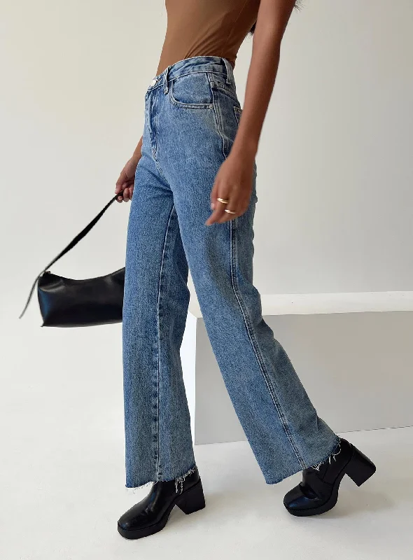 Overstock Arlington Straight Leg Denim Jeans Mid Wash