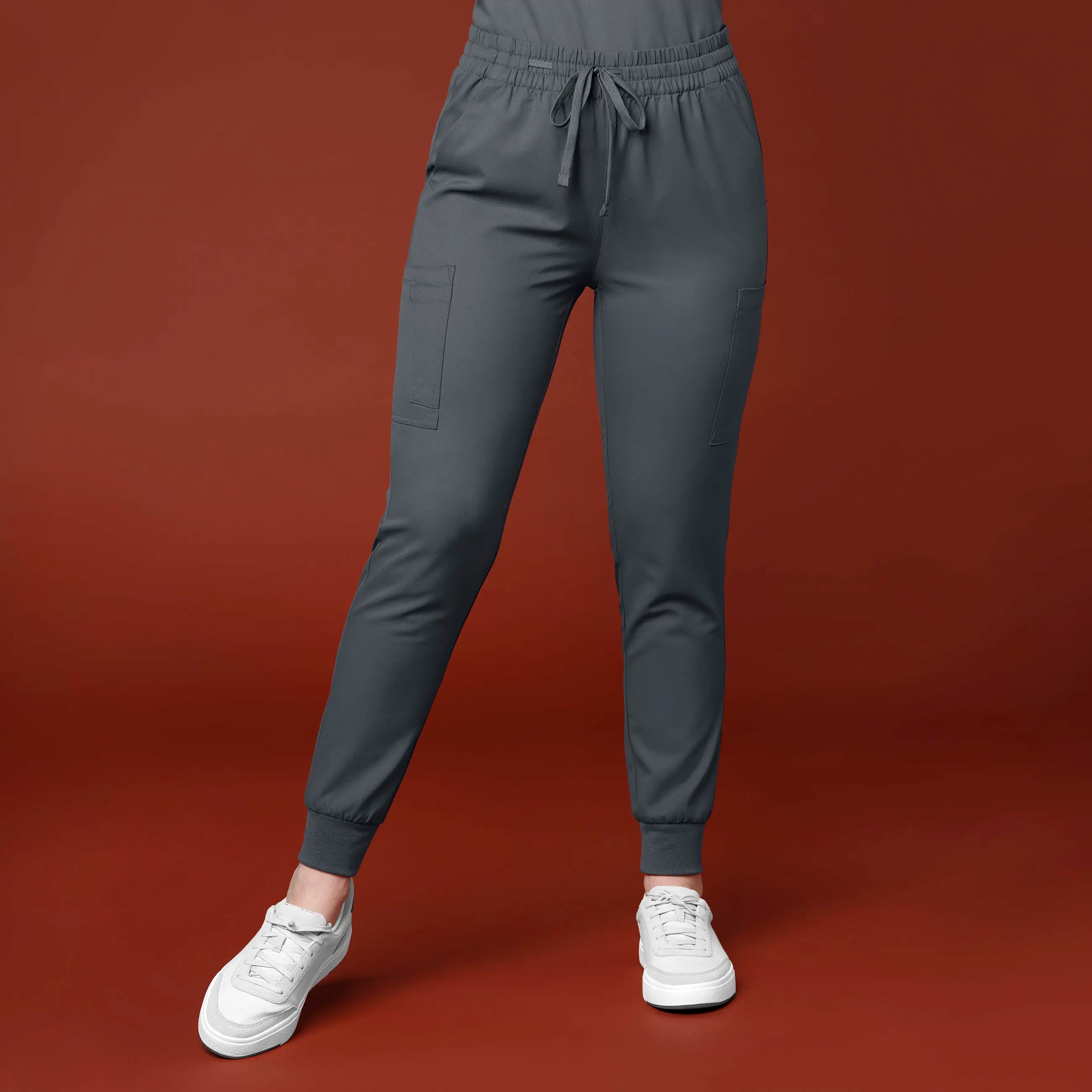 Today’s Deal Wink Women's Thrive Cargo Jogger Scrub Pant - Pewter