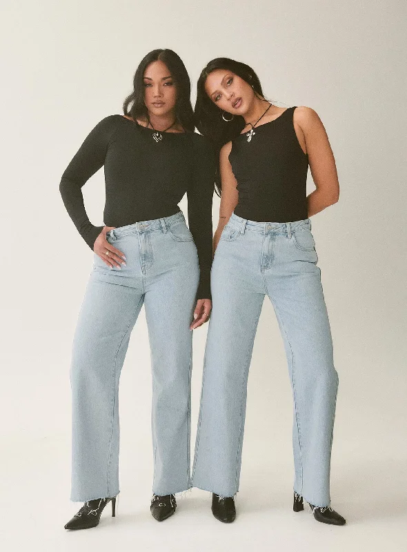Price Rollback Arlington Straight Leg Denim Jeans Light Wash