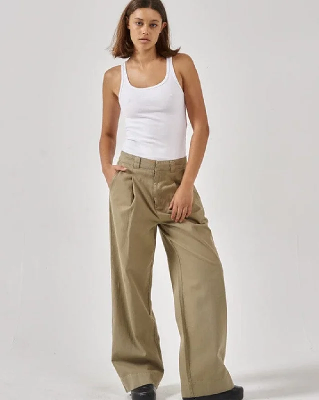 Weekend Deal Artisan Twill Pant