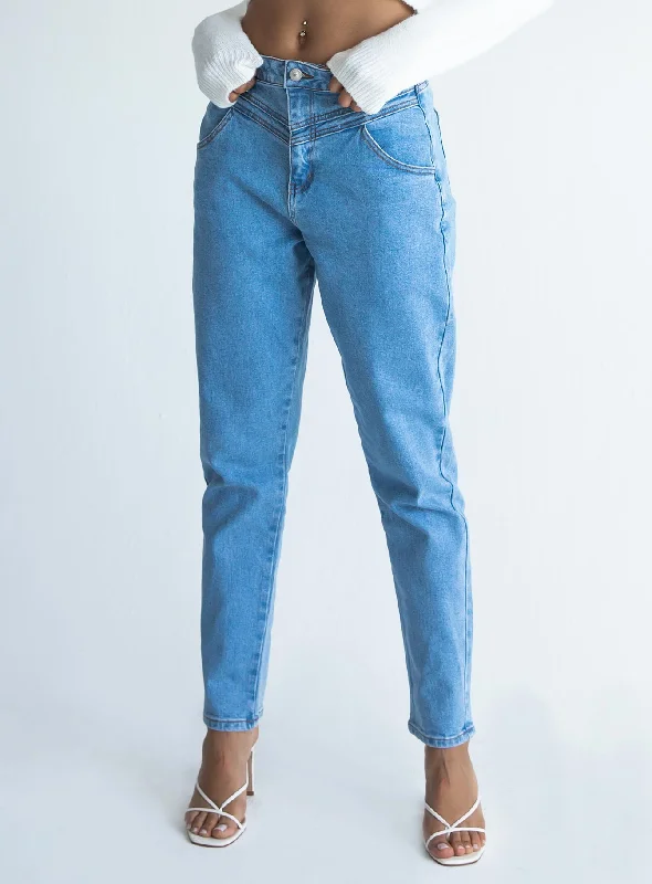 Weekend Steals Await Leila Yolk Mom Denim Jeans