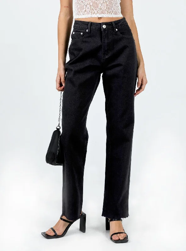 Weekend Discounts to Love Gerarde Straight Leg Jean Black