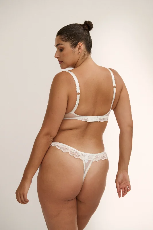 Can't Miss Nadia Thong White